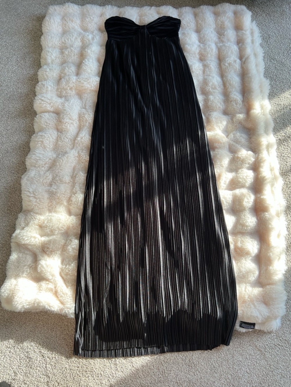 Lulu's Black Strapless Pleated Maxi Dress